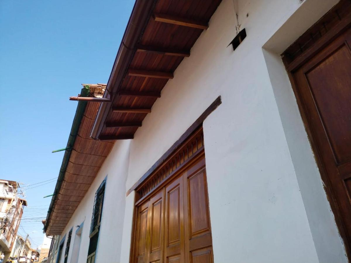 Chicamocha Hostel ซานกิล ภายนอก รูปภาพ
